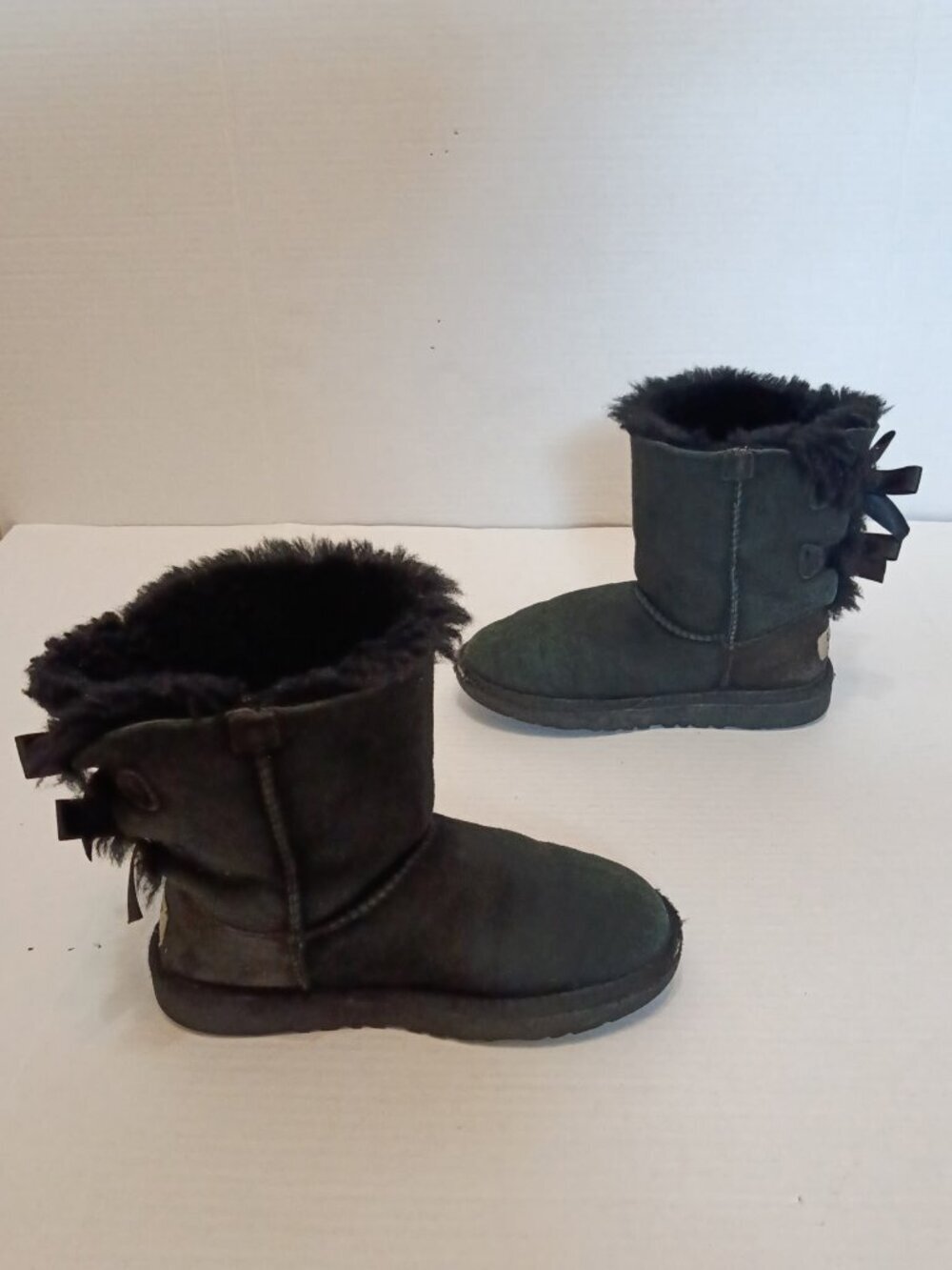 UGG Kids Bailey Bow II Black Suede Boots Youth Size 1 - Picture 3 of 9